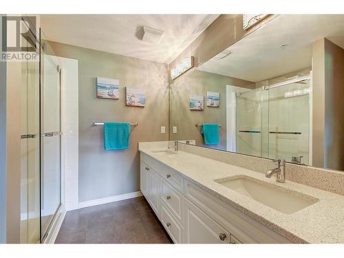 3570 Woodsdale Road Unit# 105, Lake Country, BC - Indoor Photo Showing Bathroom