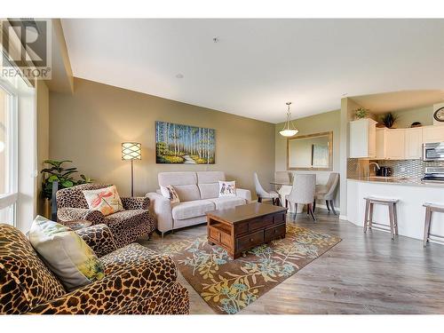 3570 Woodsdale Road Unit# 105, Lake Country, BC - Indoor Photo Showing Living Room