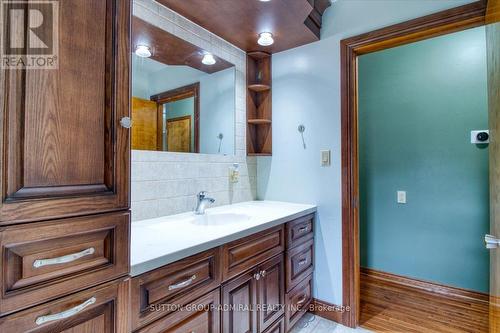 67 Lamila Street, Chatham-Kent, ON - Indoor Photo Showing Bathroom