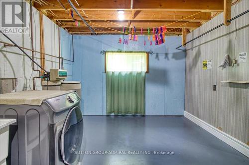 67 Lamila Street, Chatham-Kent, ON - Indoor Photo Showing Laundry Room