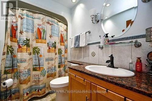 2425 North School Road, Havelock-Belmont-Methuen, ON - Indoor Photo Showing Bathroom