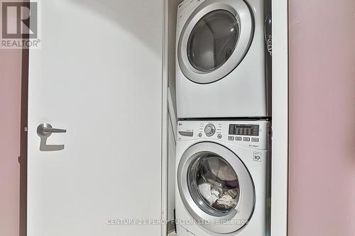 702 - 38 Lee Centre Drive, Toronto (Woburn), ON - Indoor Photo Showing Laundry Room