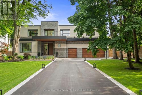 151 Centre Street, Vaughan, ON - Outdoor With Balcony With Facade