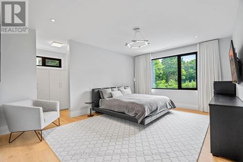 151 Centre Street, Vaughan, ON - Indoor Photo Showing Bedroom