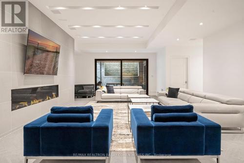 151 Centre Street, Vaughan, ON - Indoor Photo Showing Living Room With Fireplace