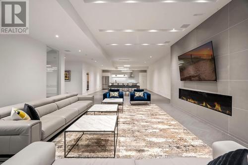 151 Centre Street, Vaughan, ON - Indoor Photo Showing Living Room With Fireplace