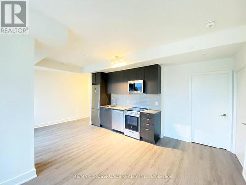 219 - 185 Deerfield Road, Newmarket (Central Newmarket), ON - Indoor Photo Showing Kitchen