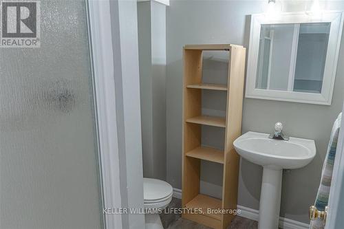 88 Dudley Crescent, London, ON - Indoor Photo Showing Bathroom