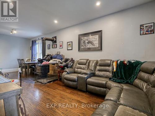 53 Cameron Street, London, ON - Indoor Photo Showing Living Room