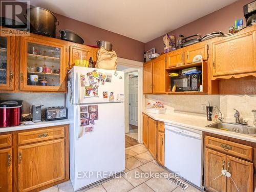 53 Cameron Street, London, ON - Indoor Photo Showing Kitchen