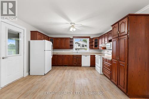 1757 Old Highway 2 W, Quinte West, ON - Indoor Photo Showing Kitchen