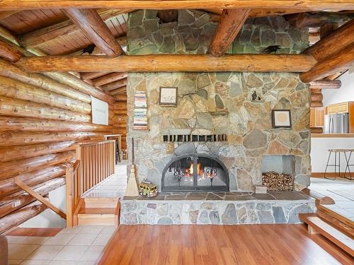 2882 Airport Way, Revelstoke, BC - Indoor Photo Showing Living Room With Fireplace