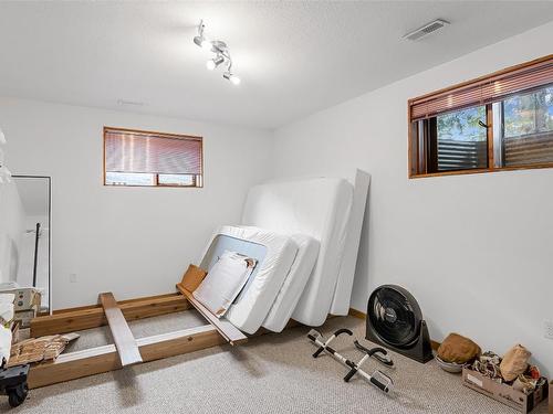 2882 Airport Way, Revelstoke, BC - Indoor