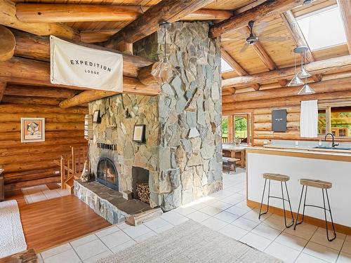 2882 Airport Way, Revelstoke, BC - Indoor With Fireplace