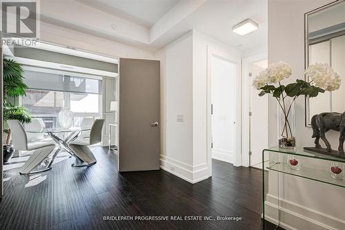 401 - 3 Southvale Drive, Toronto (Leaside), ON - Indoor Photo Showing Other Room