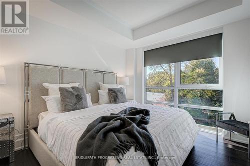 401 - 3 Southvale Drive, Toronto (Leaside), ON - Indoor Photo Showing Bedroom