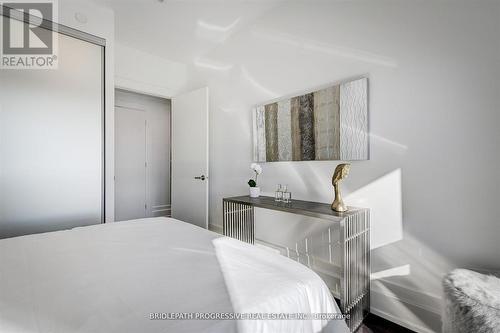 401 - 3 Southvale Drive, Toronto (Leaside), ON - Indoor Photo Showing Bedroom