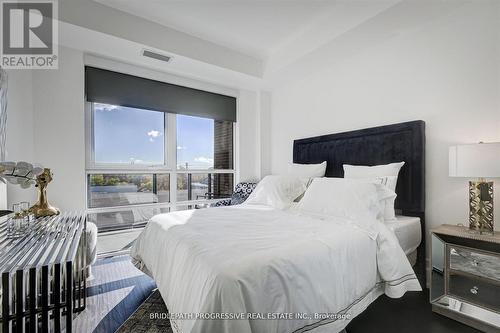 401 - 3 Southvale Drive, Toronto (Leaside), ON - Indoor Photo Showing Bedroom