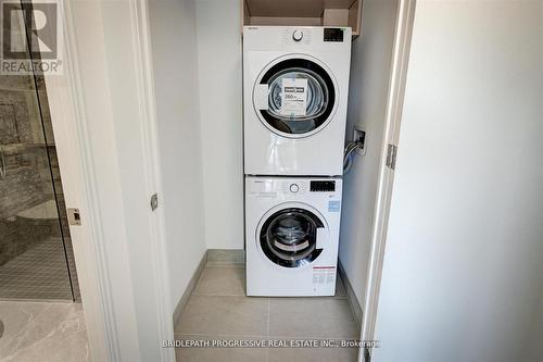 401 - 3 Southvale Drive, Toronto (Leaside), ON - Indoor Photo Showing Laundry Room