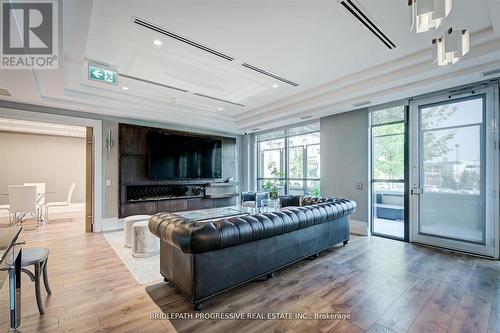 401 - 3 Southvale Drive, Toronto (Leaside), ON - Indoor Photo Showing Living Room