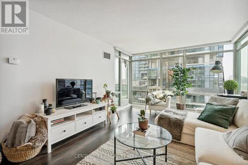 1609 - 81 Navy Wharf Court, Toronto (Waterfront Communities), ON - Indoor Photo Showing Living Room