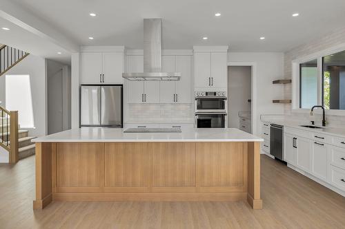 1054 Oak Barrel Place, West Kelowna, BC - Indoor Photo Showing Kitchen With Upgraded Kitchen