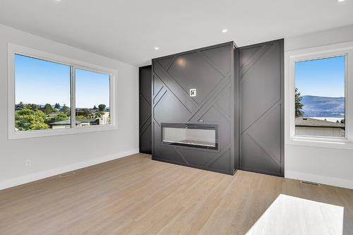 1054 Oak Barrel Place, West Kelowna, BC - Indoor Photo Showing Other Room With Fireplace