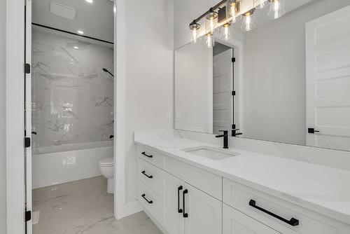 1054 Oak Barrel Place, West Kelowna, BC - Indoor Photo Showing Bathroom