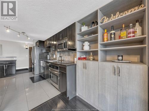 150 Park St W Unit# 3109, Windsor, ON - Indoor Photo Showing Kitchen