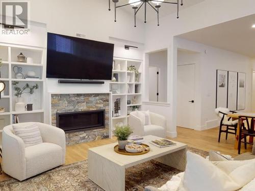 4064 Saturna Ave, Powell River, BC - Indoor Photo Showing Living Room With Fireplace