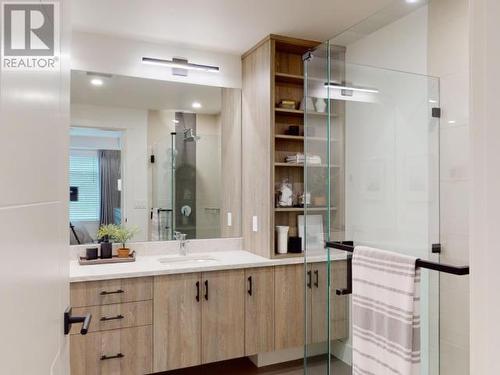 4064 Saturna Ave, Powell River, BC - Indoor Photo Showing Bathroom