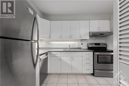 151 Bay Street Unit#303, Ottawa, ON - Indoor Photo Showing Kitchen With Stainless Steel Kitchen