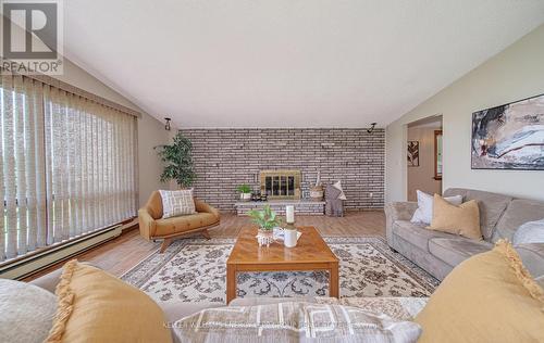 41 Newman Road, Kawartha Lakes, ON - Indoor Photo Showing Living Room