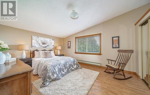 41 Newman Road, Kawartha Lakes, ON - Indoor Photo Showing Bedroom