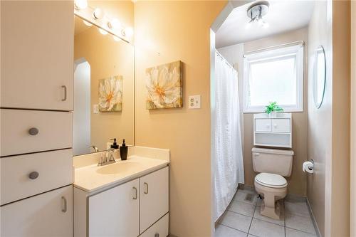 3037 Tecumseh Drive, Burlington, ON - Indoor Photo Showing Bathroom