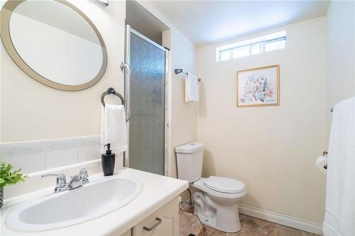 3037 Tecumseh Drive, Burlington, ON - Indoor Photo Showing Bathroom