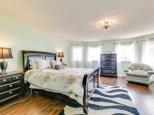 972 Winterton Way, Mississauga, ON - Indoor Photo Showing Bedroom