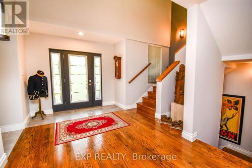 17 Highland Drive, Oro-Medonte (Horseshoe Valley), ON - Indoor Photo Showing Other Room