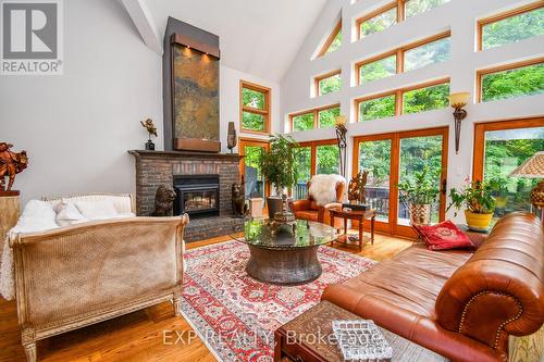 17 Highland Drive, Oro-Medonte (Horseshoe Valley), ON - Indoor Photo Showing Living Room With Fireplace