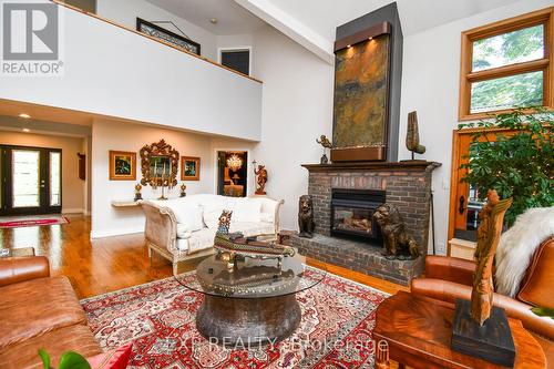 17 Highland Drive, Oro-Medonte (Horseshoe Valley), ON - Indoor Photo Showing Living Room With Fireplace