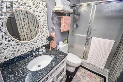 17 Highland Drive, Oro-Medonte (Horseshoe Valley), ON - Indoor Photo Showing Bathroom