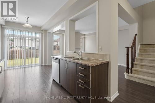 7573 Cottonwood Drive, Niagara Falls, ON - Indoor Photo Showing Kitchen With Double Sink