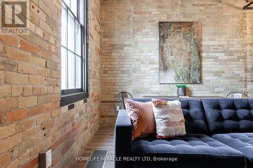 214 - 245 Downie Street, Stratford (22 - Stratford), ON - Indoor