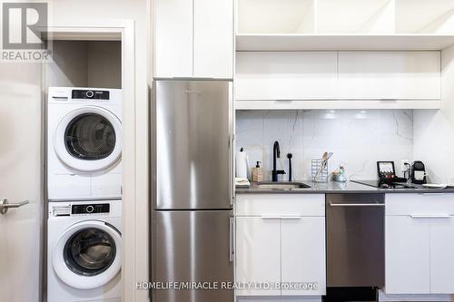 214 - 245 Downie Street, Stratford (22 - Stratford), ON - Indoor Photo Showing Laundry Room