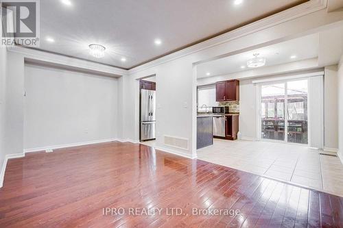 387 Bussel Crescent, Milton, ON - Indoor Photo Showing Other Room