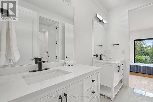 1774 Wingrove Avenue, Innisfil, ON - Indoor Photo Showing Bathroom