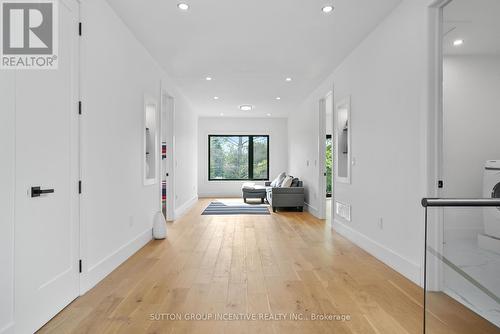 1774 Wingrove Avenue, Innisfil, ON - Indoor Photo Showing Other Room