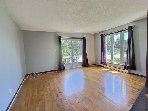 Living room - 121 Route 393 S., La Sarre, QC - Indoor Photo Showing Other Room