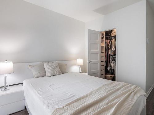 Chambre Ã  coucher principale - 103-9640 Rue William-Fleming, Montréal (Lasalle), QC - Indoor Photo Showing Bedroom