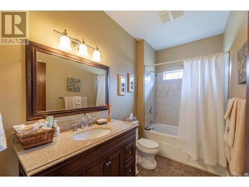 3210 / 3208 Cory Road Lot# C, Keremeos, BC - Indoor Photo Showing Bathroom